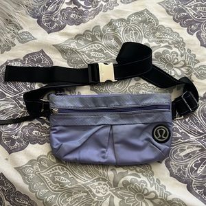 Vintage Lululemon crossbody bag